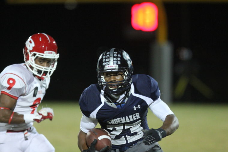ShoemakerBeltonFootball102.JPG